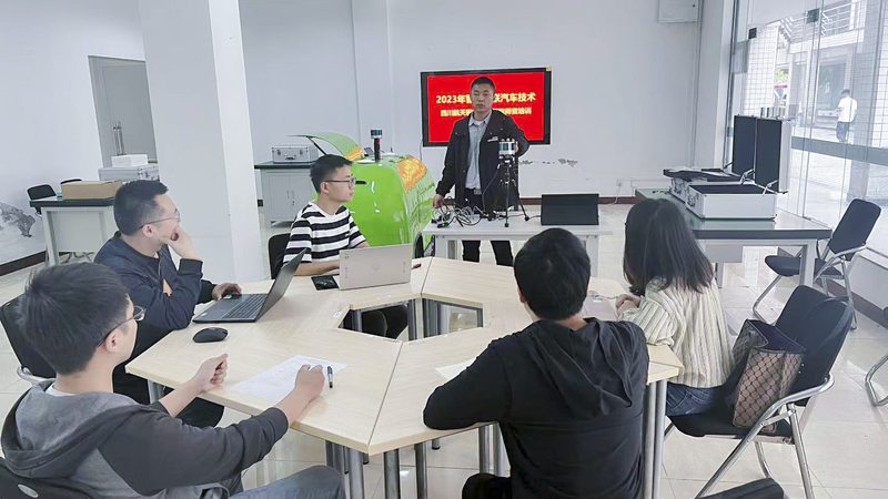 电工证复审费用主要包括以下几部分：